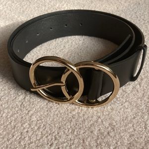 Black belt with gold double circle buckle
